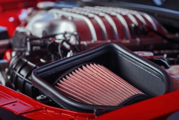 cold-air intake feeds supercharged HEMI V8