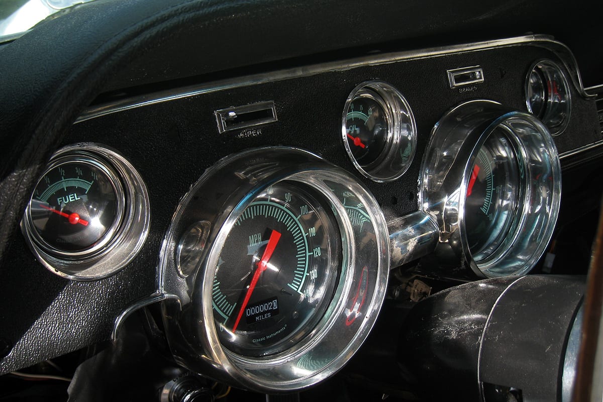 classic instruments new 1967 ford mustang cluster OLED gauges that will also work in a 1968 ford mustang